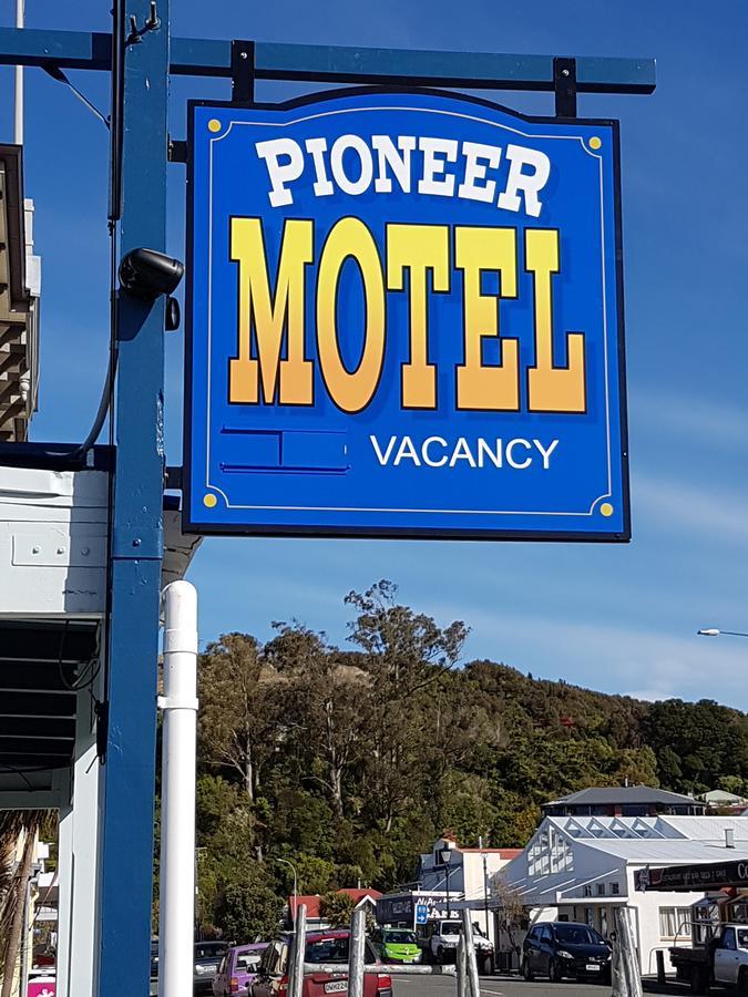 Pioneer Motels Collingwood Exterior photo